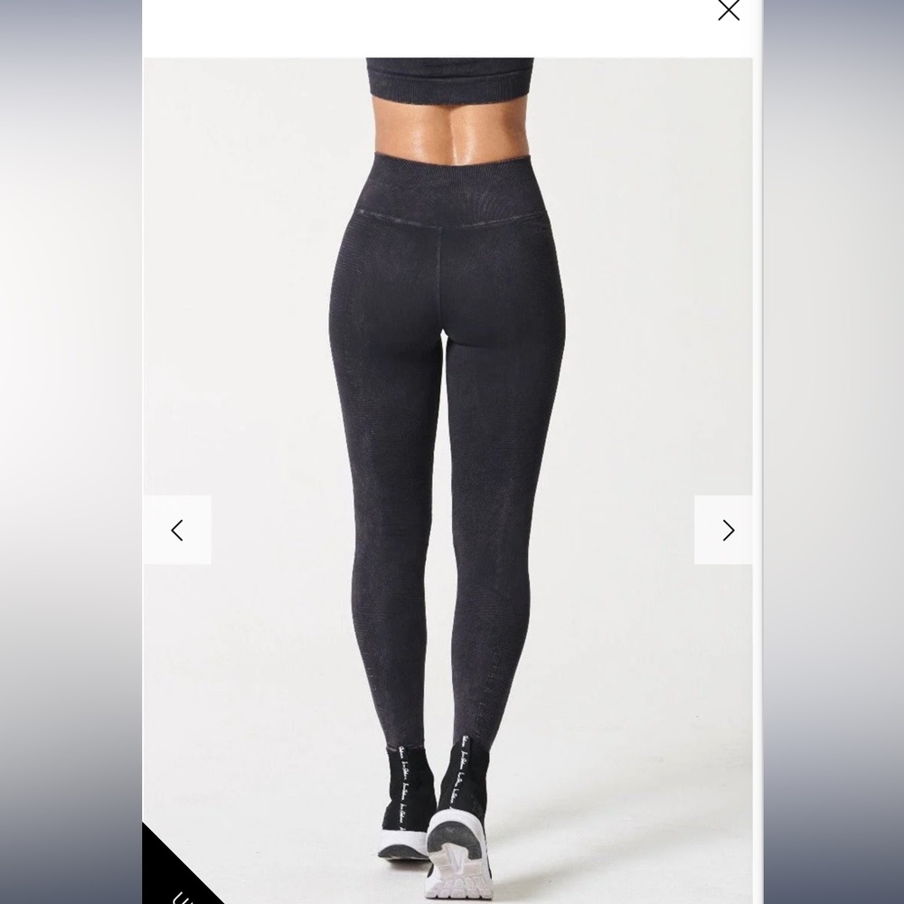 Nux One By One Legging MW size small NWT